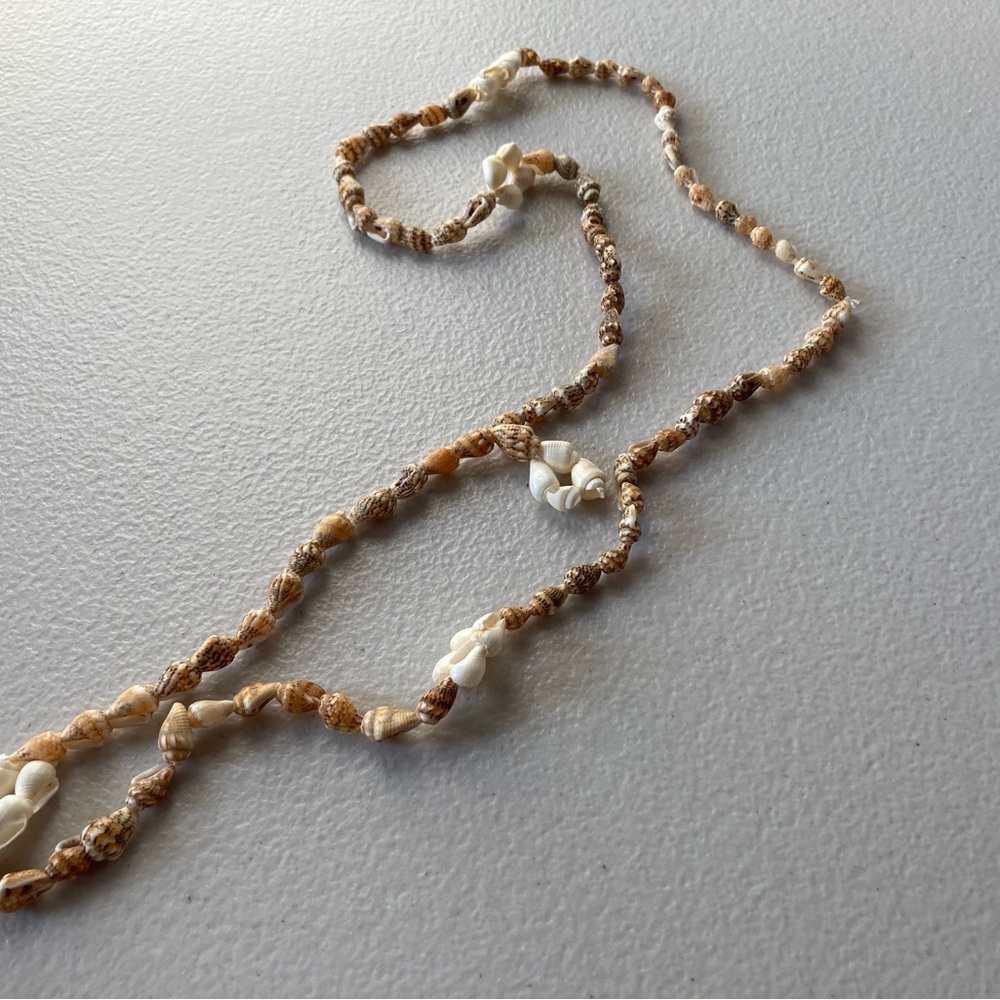 Necklace Hawaiian Shell Jewelry 34” Longer Maker Not Listed